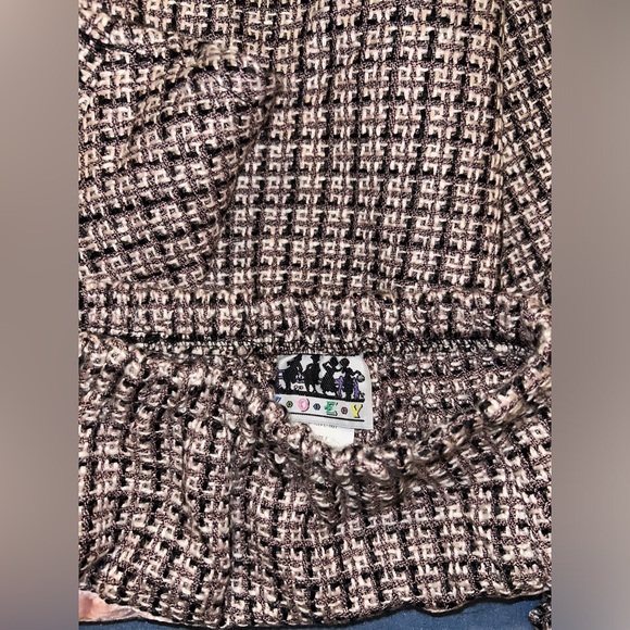 Zoey black, brown, & white plaid w/pink, jacket & skirt with elastic waist. Sz 7 - Picture 10 of 12